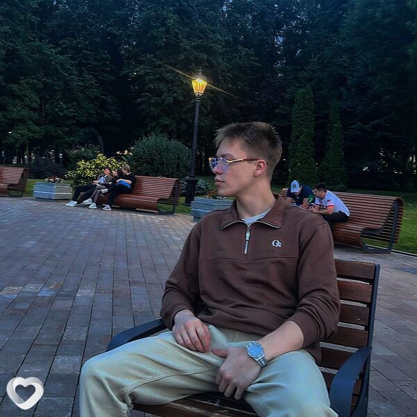 Илья, 22, Москве — анкета №1091393
