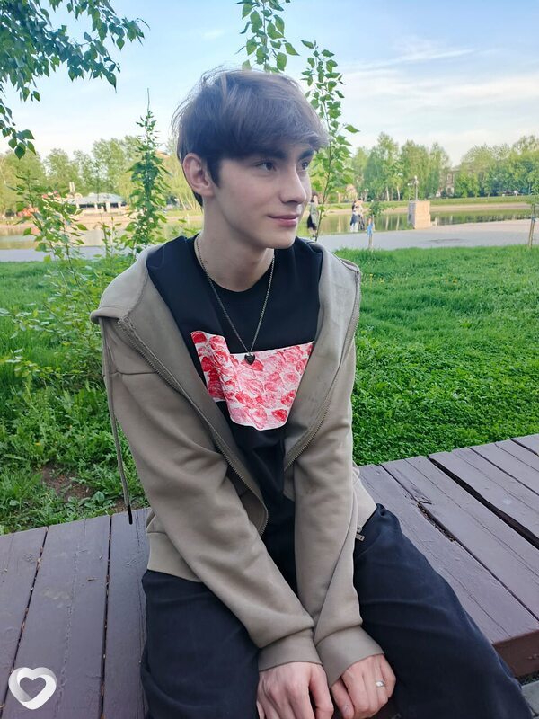 Роман, 20, Москве — анкета №1092522