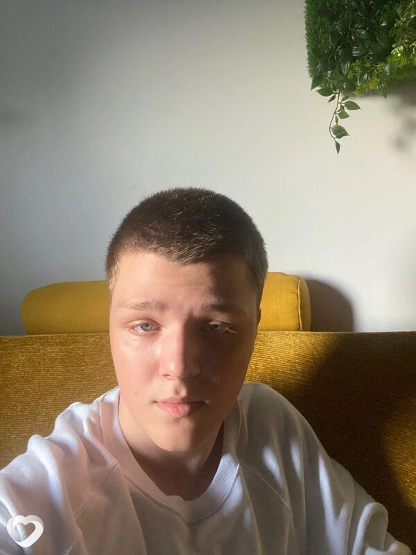 Вася, 21, Москве — анкета №1092692