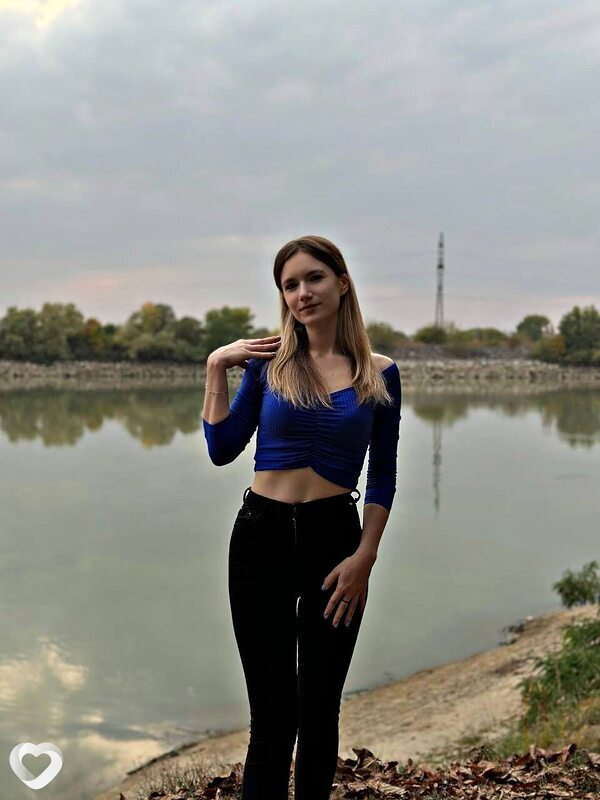 Юля, Тихвин