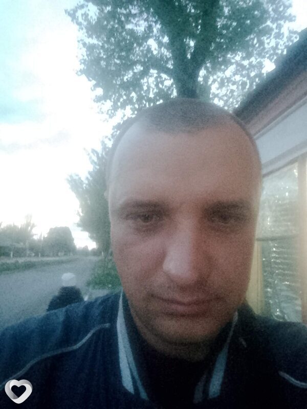 Дмитрий, 37, Волновахе — анкета №1093627