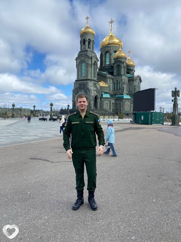 Миша, 21, Москве — анкета №1095198