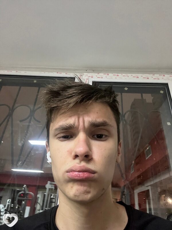 Эдуард, 21, Москве — анкета №1095728