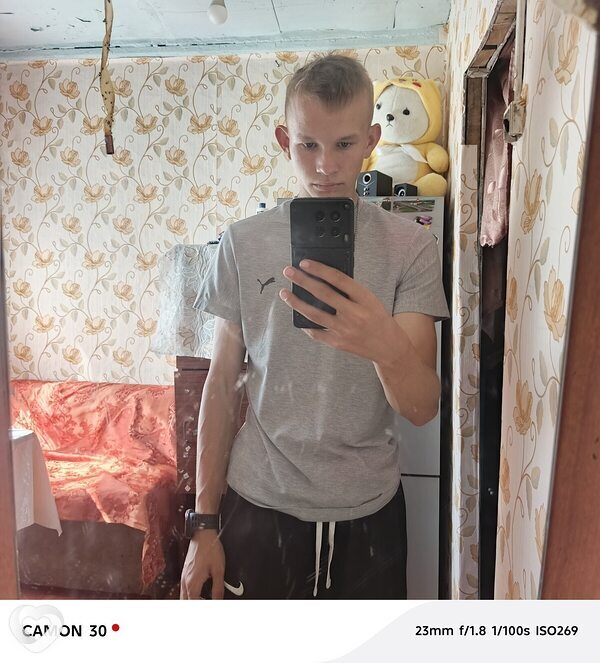 Николай, 21, Иркутске — анкета №1096667