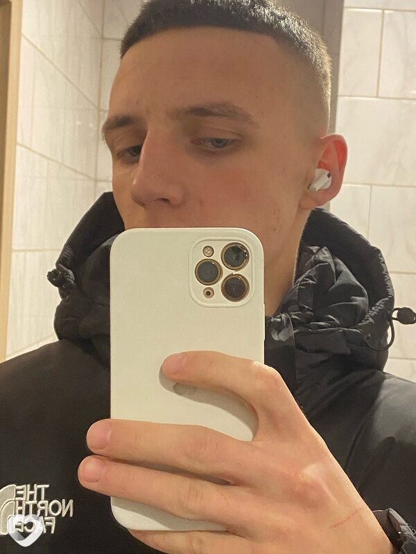 Виталий, 21, Екатеринбурге — анкета №1097028