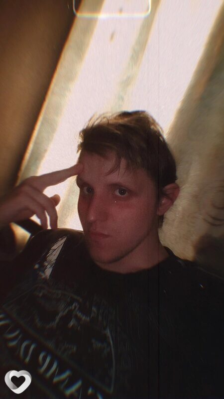 Максим, 24, Семей — анкета №1097232