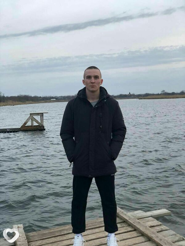 Михаил, 21, Воронеже — анкета №1098740
