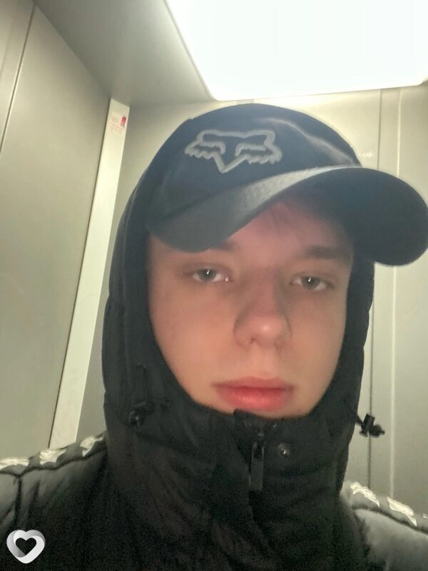 Роман, 21, Москве — анкета №1098763