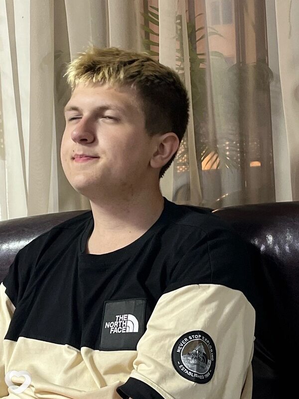 Максим, 21, Новочеркасске — анкета №1098701