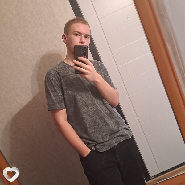 Юрий, 23, Москве — анкета №1098677
