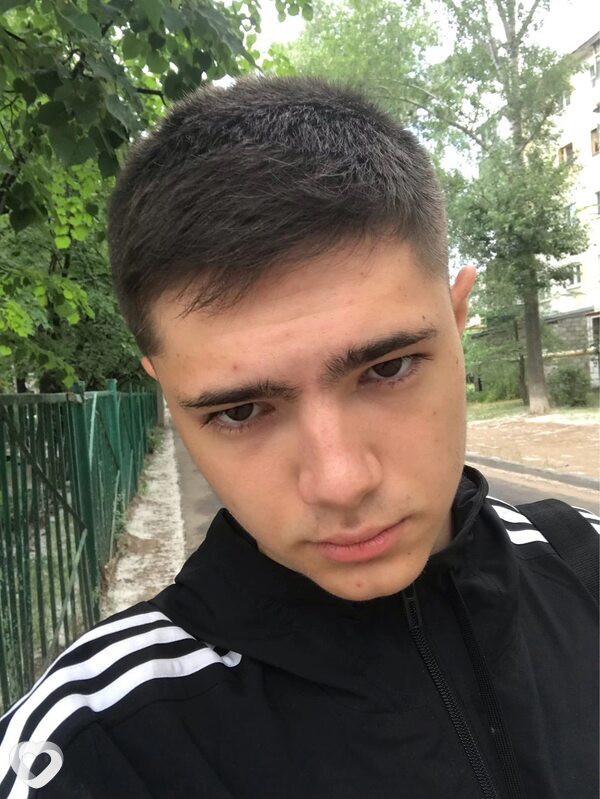 Виталий, 22, Ульяновске — анкета №1100444