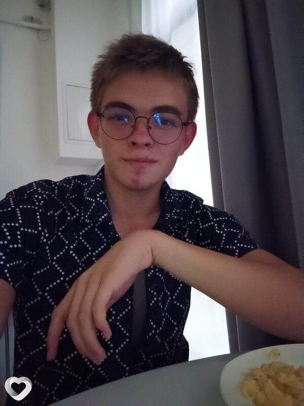 Кирилл, 21, Геленджике — анкета №1100890