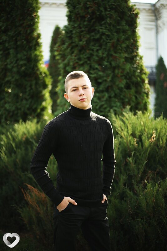 Александр, 21, Москве — анкета №1100924