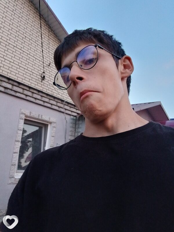 Всеволод Зубов, 21, Клинцах — анкета №1101677