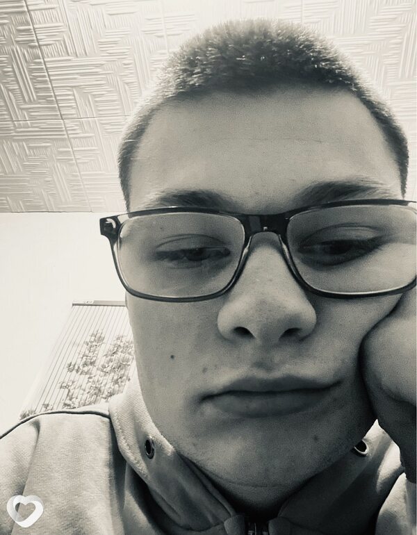 Максим, 23, Москве — анкета №1103098