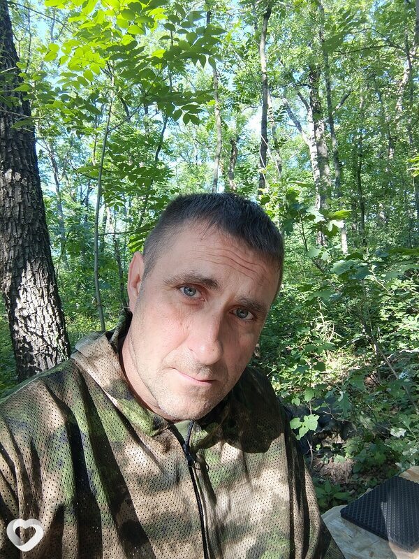 Олег, 43, Снежном — анкета №1103936