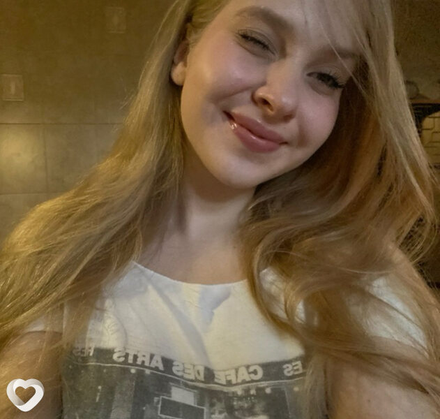 Настя, 21, Новороссийске — анкета №1105930