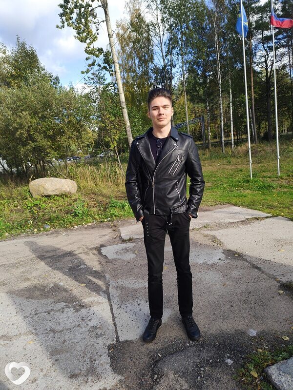 Леонид, 21, Санкт-Петербурге — анкета №1107130