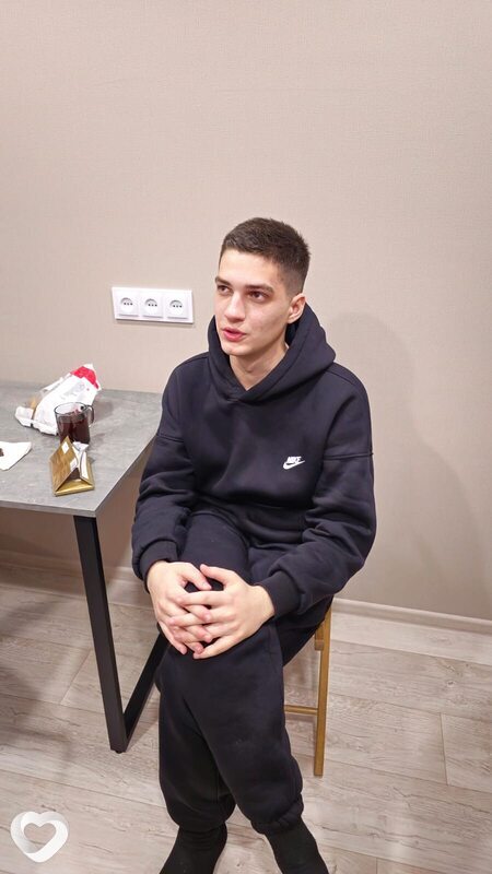 Александр, 22, Омске — анкета №1107898