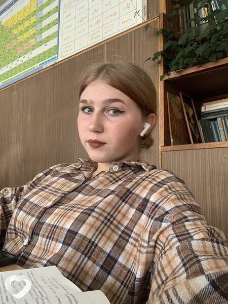 Леся, 20, Рогачев — анкета №1108133