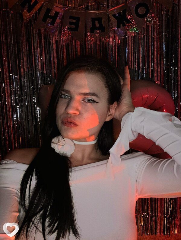 Катя, 21, Щекине — анкета №1107990