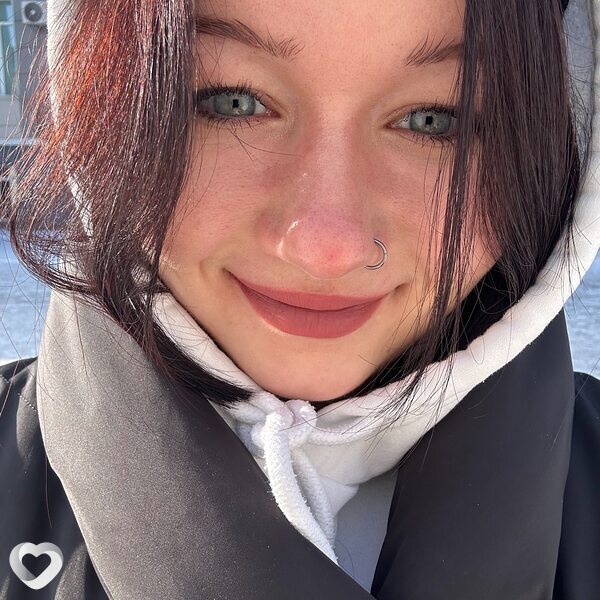 Арина, 21, Омске — анкета №1111275