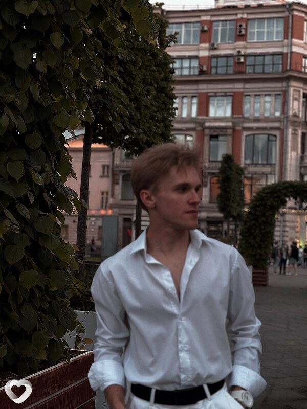 Денис, 24, Москве — анкета №1111190