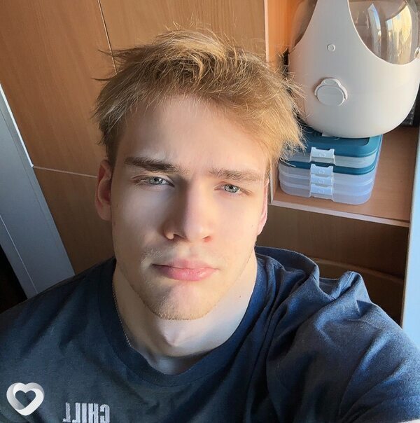 Тим, 23, Москве — анкета №1111499
