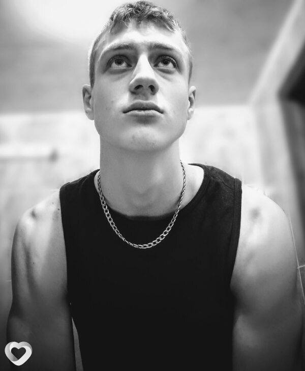 Антон, 20, Бресте — анкета №1111653