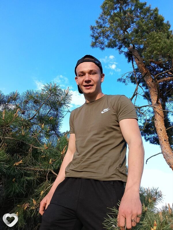 Aleksandar, 23, Рыльске — анкета №1114484