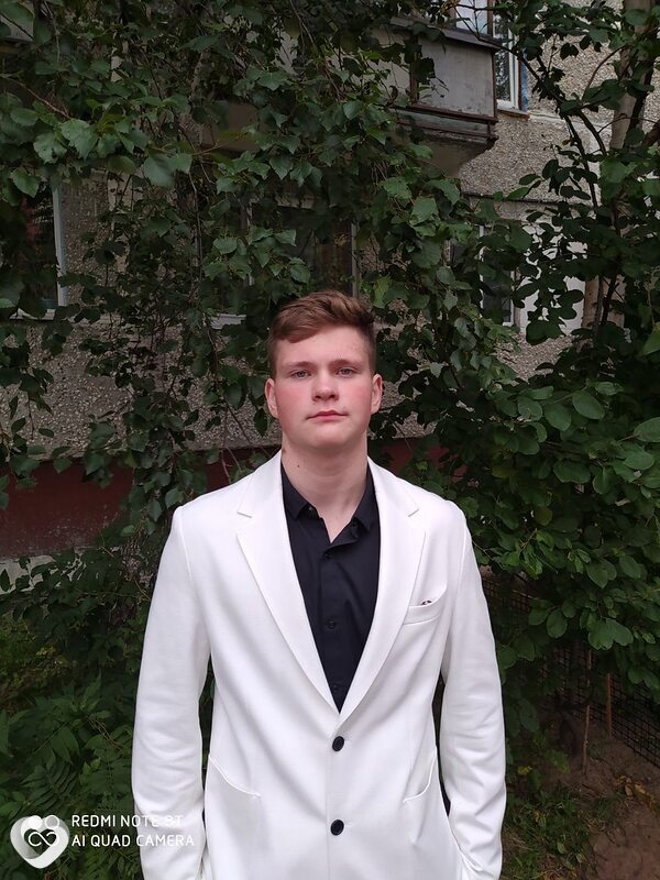 Сергей, 21, Сургуте — анкета №1115570