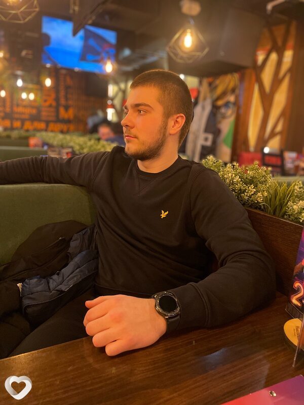 Илья, 21, Томске — анкета №1115592