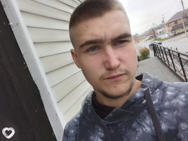 Виктор, 22, Новосибирске — анкета №1117435