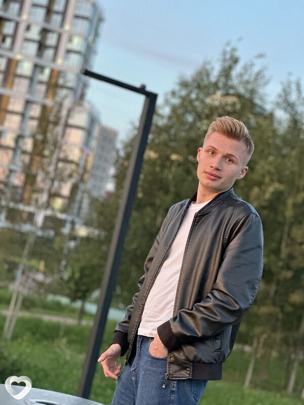 Илья, 20, Мытищах — анкета №1122222