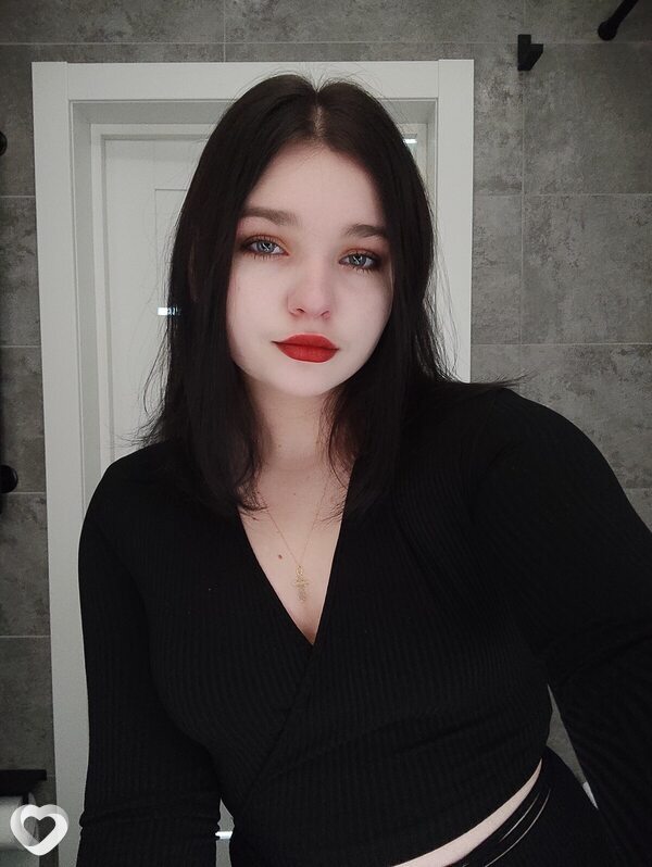 Александра, 21, Ростове-на-Дону — анкета №1123321