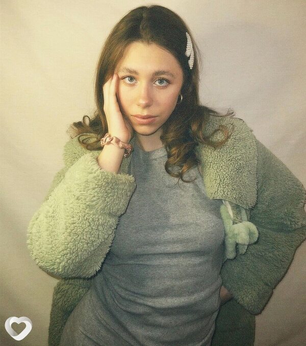 Диана, 26, Санкт-Петербурге — анкета №1123370