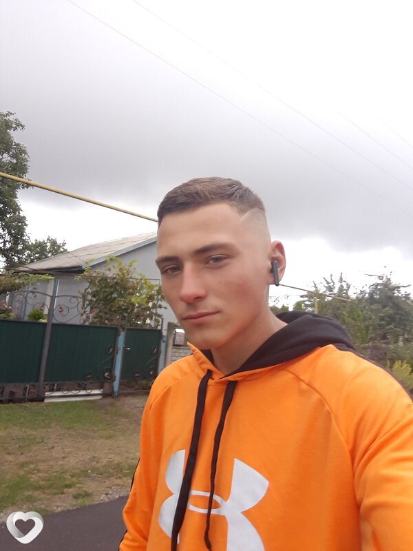 Вова, 20, Днепр — анкета №1124783