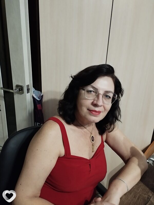 Елена, Чаусы