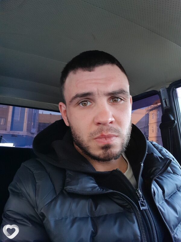 Артем, 31, Барнауле — анкета №1127171