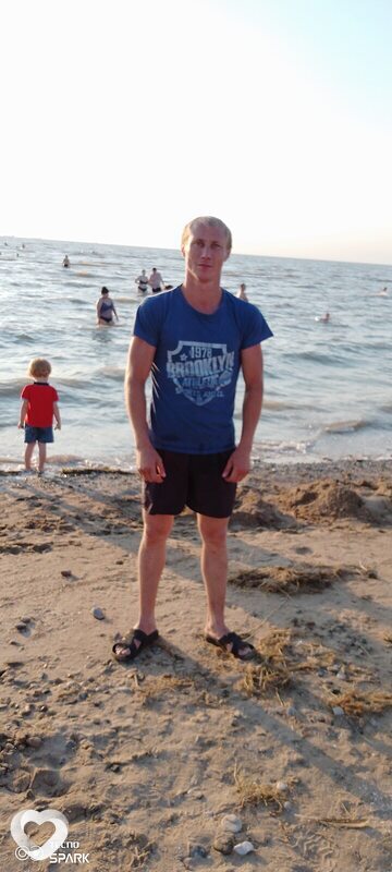 Дмитрий, 33, Ялте — анкета №1128385