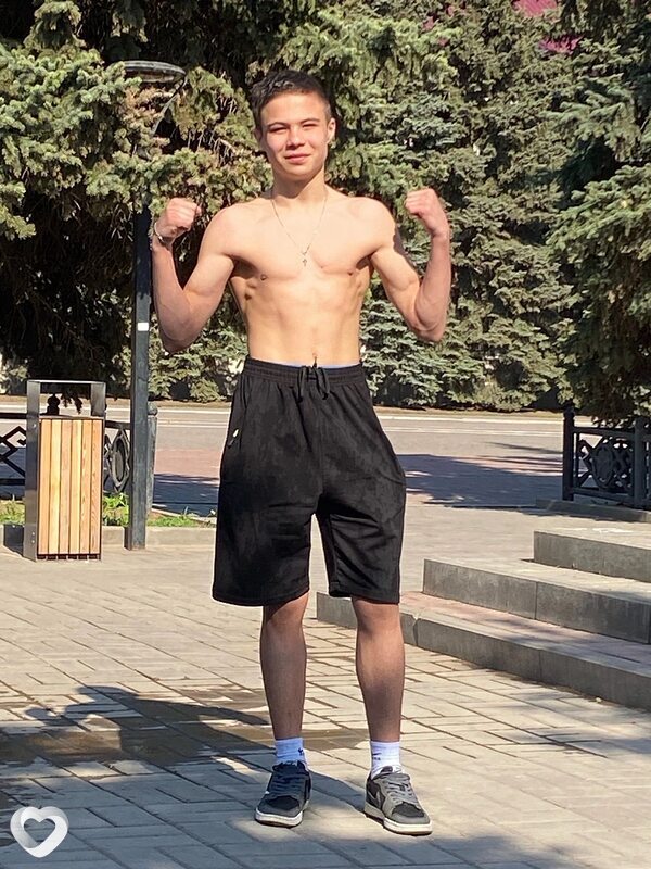 Александр, 20, Москве — анкета №1128564