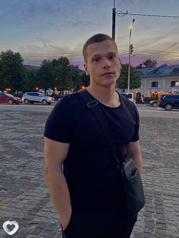 Максим, 25, Москве — анкета №1130245