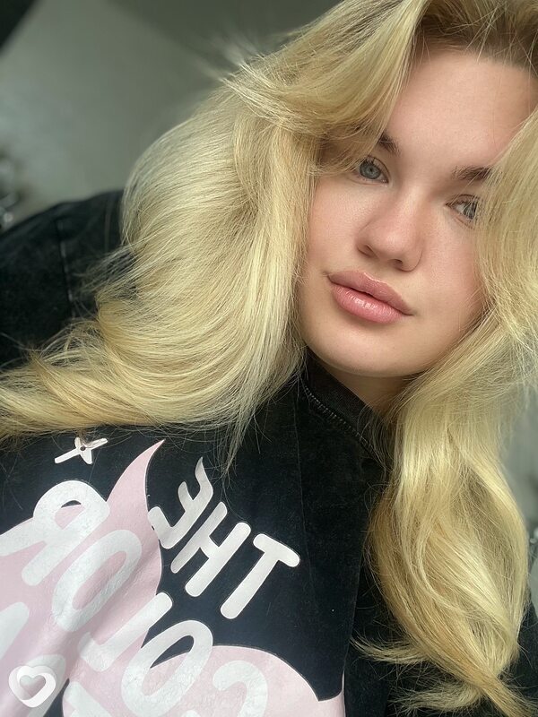 Анютка, 24, Ялте — анкета №1130716