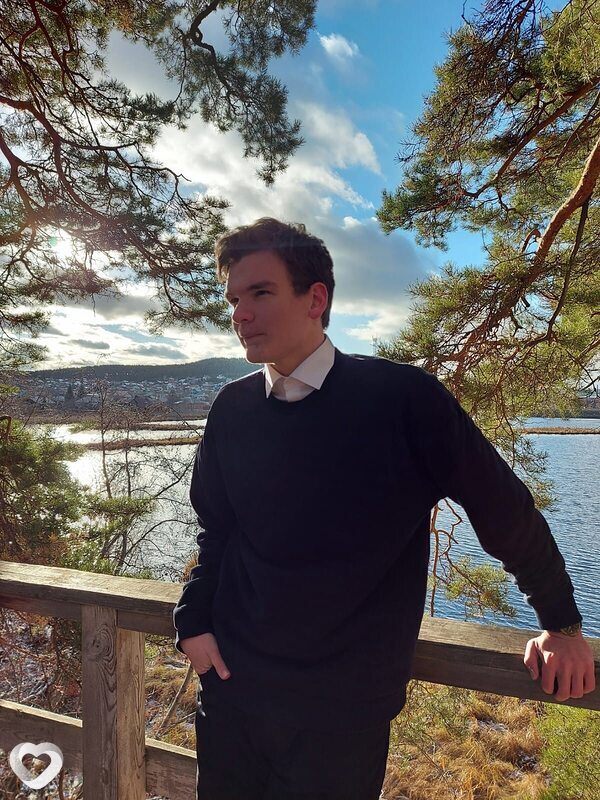 Михаил, 21, Екатеринбурге — анкета №1131324