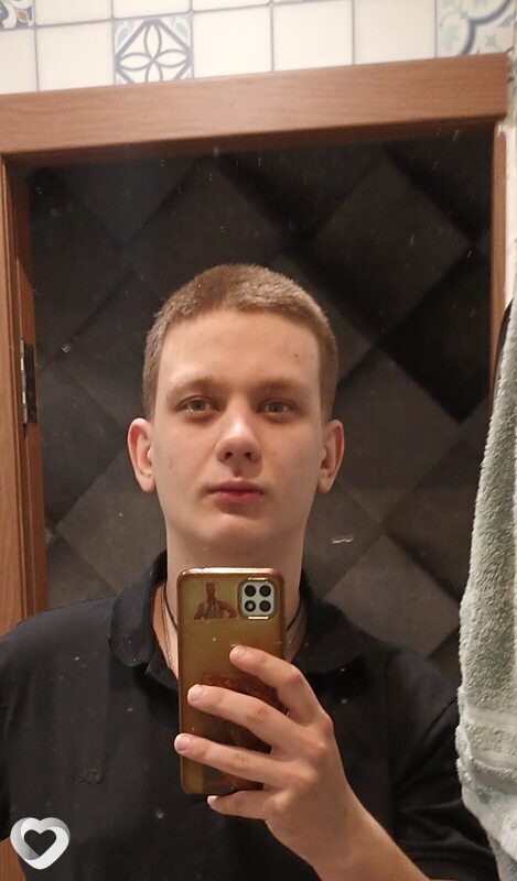 Михаил, 22, Новокузнецке — анкета №1132607