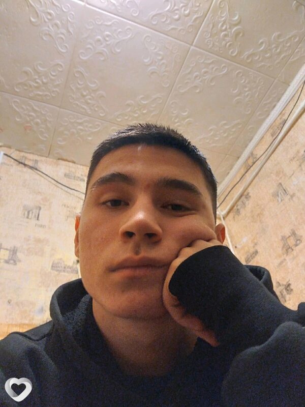 Анатолий, 24, Якутске — анкета №1132877
