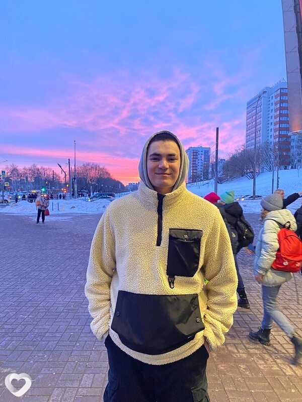 Данил, 21, Москве — анкета №1135685