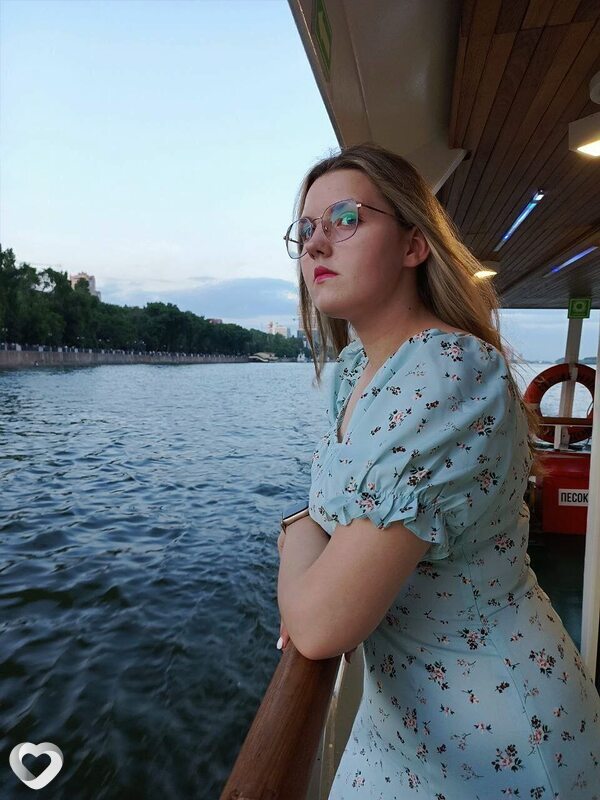 Лена, 22, Батайске — анкета №1137087