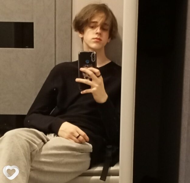 Тимур, 20, Петрозаводске — анкета №1137505