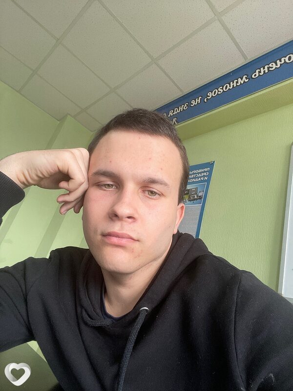 Иван, 22, Азове — анкета №1137732
